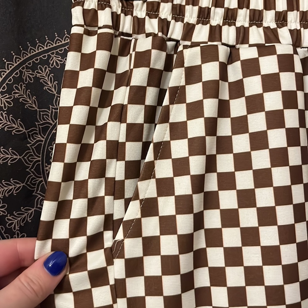 High-Rise Brown Checkerboard Wide-Leg Pants - Picture 4 of 5